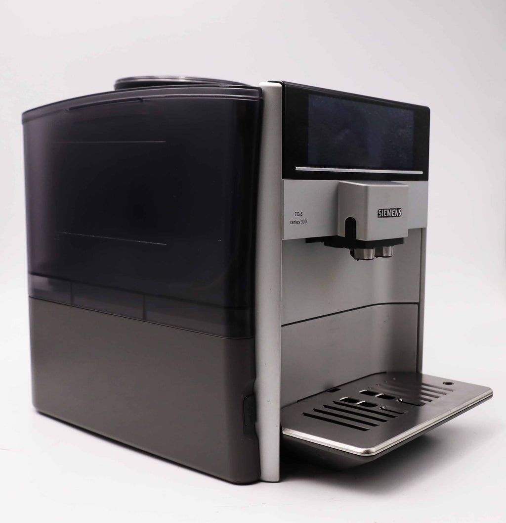 Siemens EQ.6 series 300 TE603501DE Kaffeevollautomat, oneTouch Function, Silver