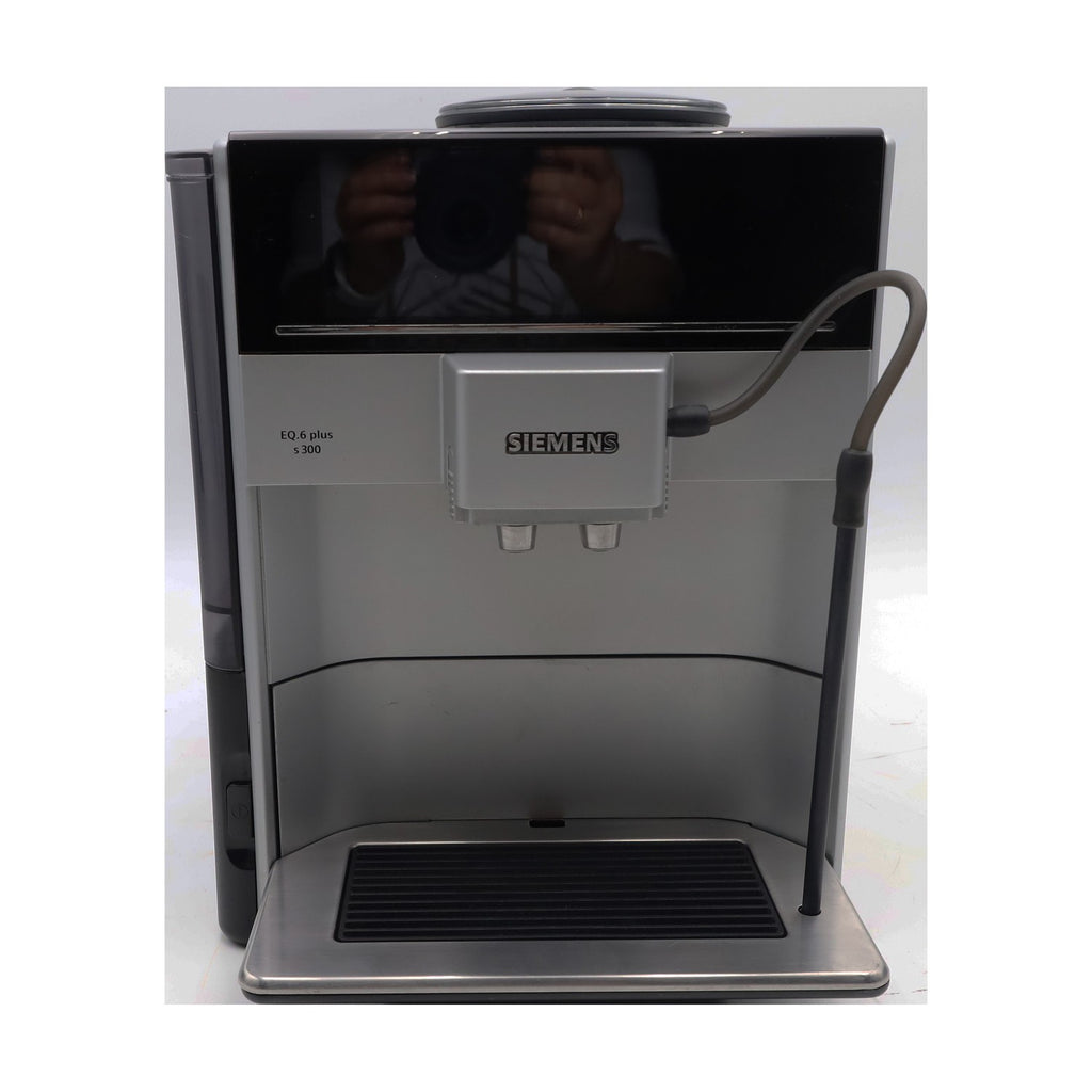 Siemens Kaffeevollautomat EQ.6 plus s300 TE653501DE, für viele Kaffeespezialitäten