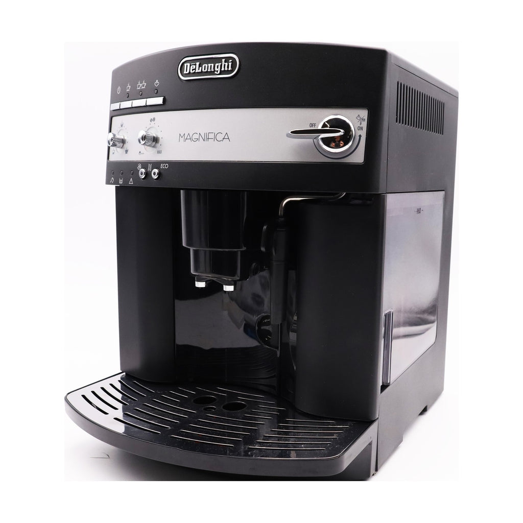 DeLonghi ESAM 3000B Magnifica Kaffeevollautomat 1,8 L Wassertank, 1200W