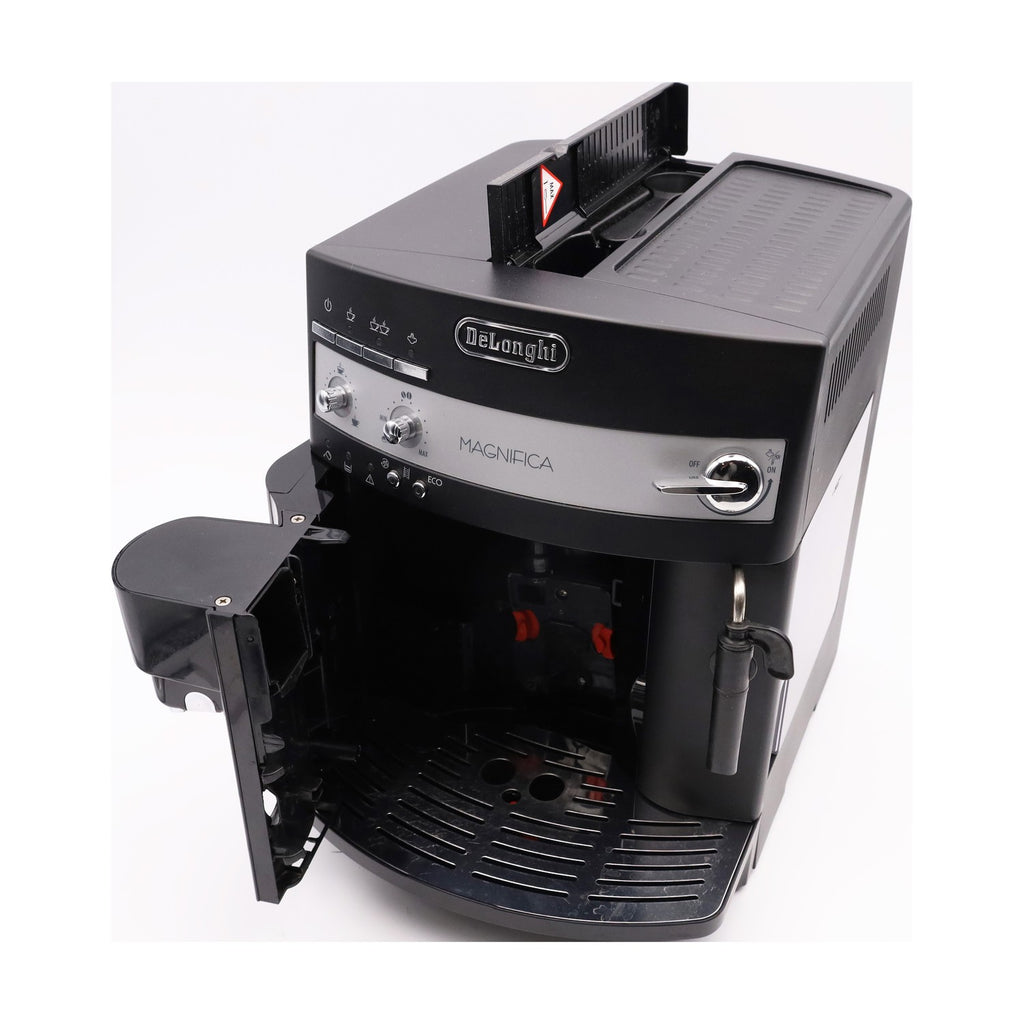 DeLonghi ESAM 3000B Magnifica Kaffeevollautomat 1,8 L Wassertank, 1200W
