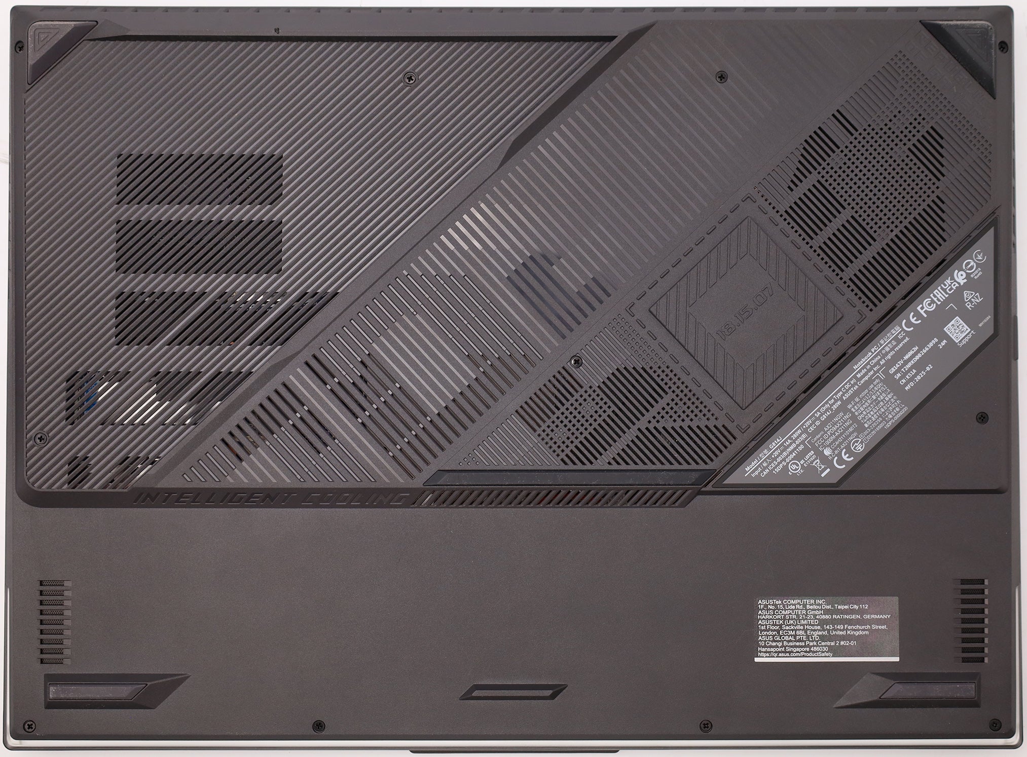 ASUS ROG Strix G18 Eclipse Gray 2023 Core i7-13650HX 16GB RAM RTX 4060 1TB SSD