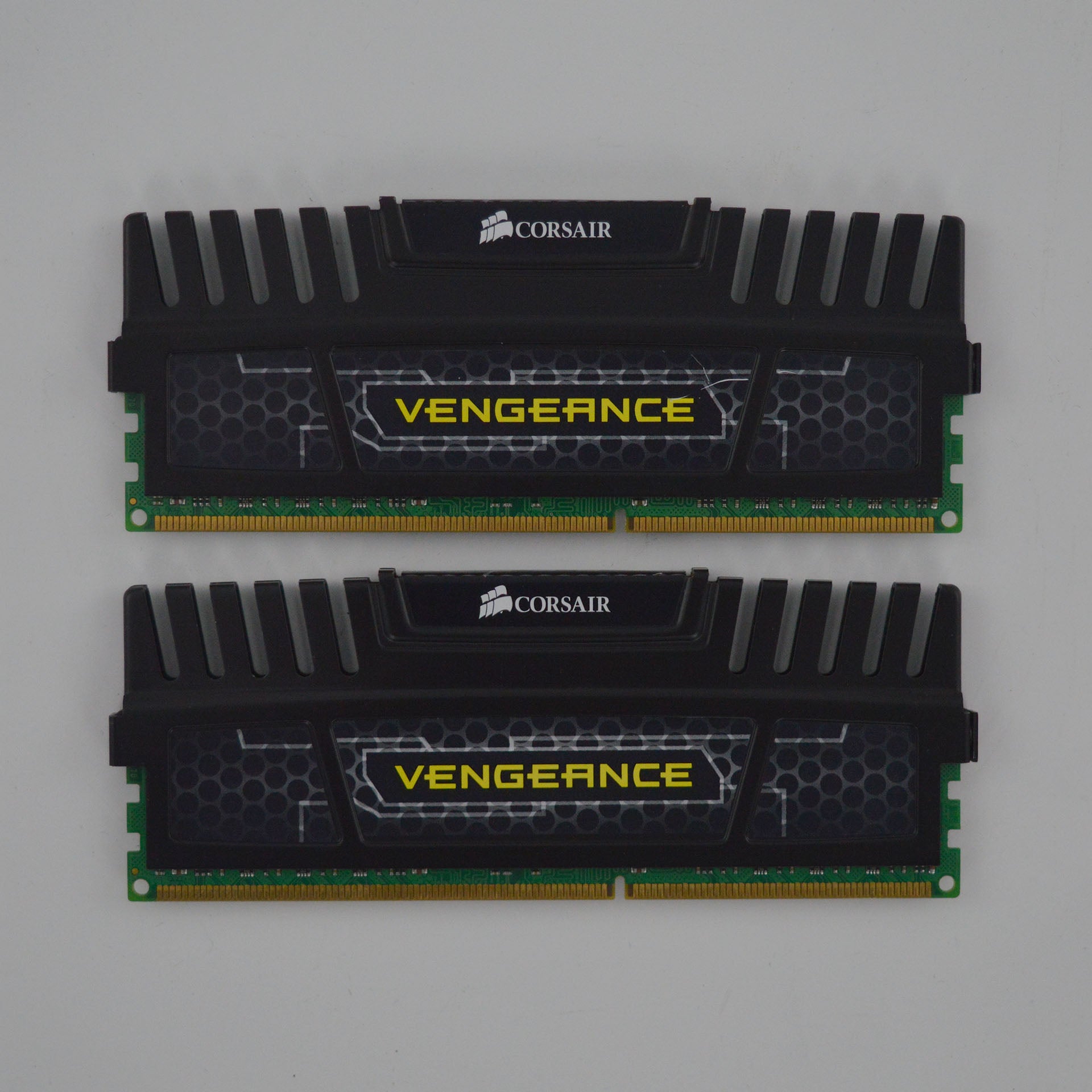 Corsair Vengeance RAM Arbeitsspeicher 16GB 2x8GB Kit DDR3 1866 Mhz CL10 XMP